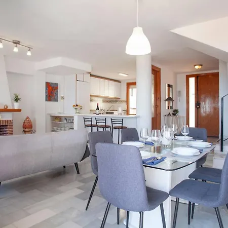 3 Bedrooms Sea Views Pueblo דירה