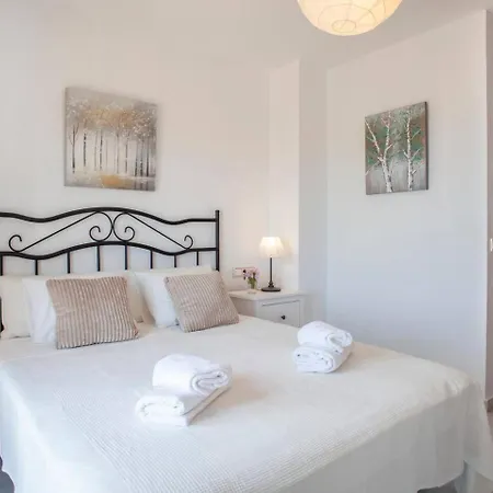 דירה 3 Bedrooms Sea Views Pueblo מיחאס